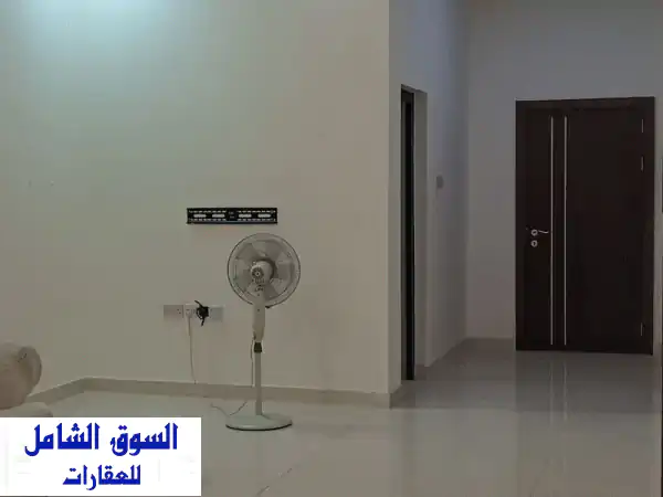 شقة فاخرة للإيجار في خليج توبلي | 270 دينار شامل الخدمات!