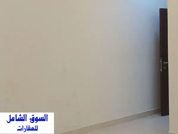 شقة فاخرة للإيجار في خليج توبلي | 270 دينار شامل الخدمات!