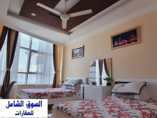شقة فاخرة في الأورينت تاور - غرفتين وصالة و٣ حمامات + مواقف + مسبح + جيم! (٧٠٠٠ شامل)