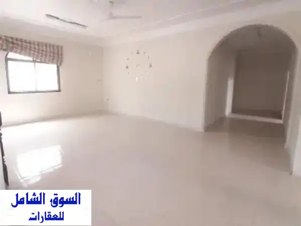 بيت فاخر للإيجار في الرفاع الحجيات - قريب من...