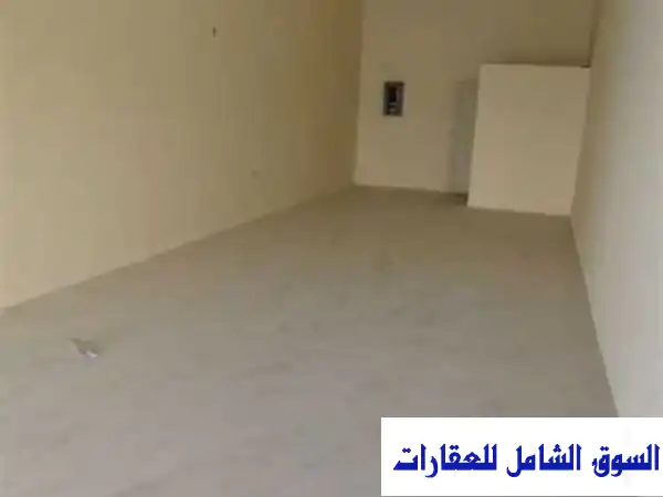 محل تجاري للإيجار في الوكرة - 50 متر مربع - موقع مميز!