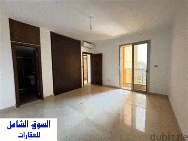 شقة دوبلكس فاخرة مع تراس واسع وإطلالة خلابة في الأشرفية، بيروت -  255 متر مربع!