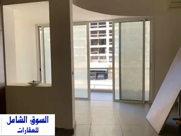 شقة فسيحة للإيجار في مينا الحصن - بالقرب من فندق الفينيسيا!