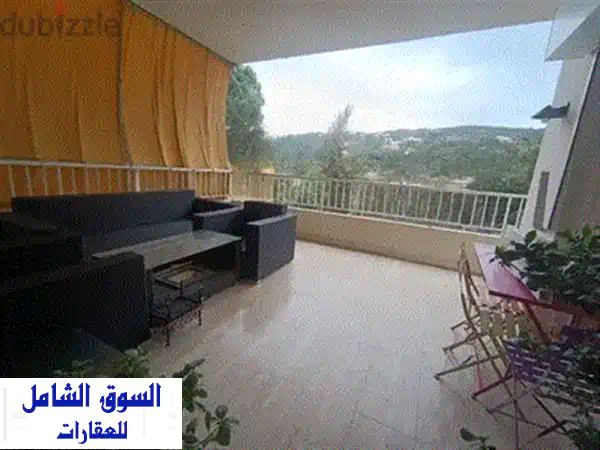 شقة فاخرة للبيع في برمانا - إطلالة جبلية خلابة ومساحة واسعة