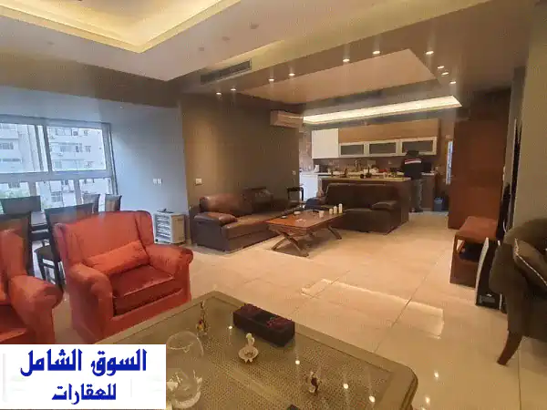 شقة فاخرة للإيجار في مار الياس - موقع متميز! 224 متر مربع