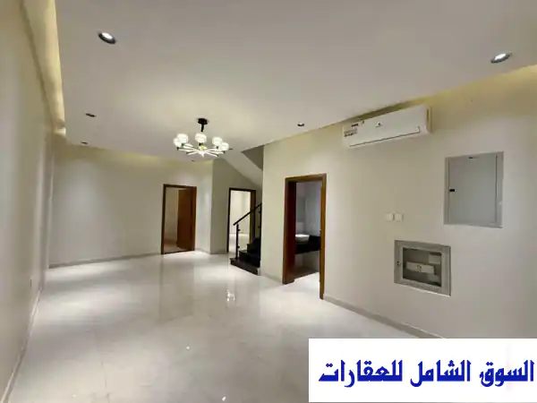 تاون هاوس فاخر للإيجار السنوي في الزاهية، عجمان | 6 غرف نوم + مساحة واسعة!