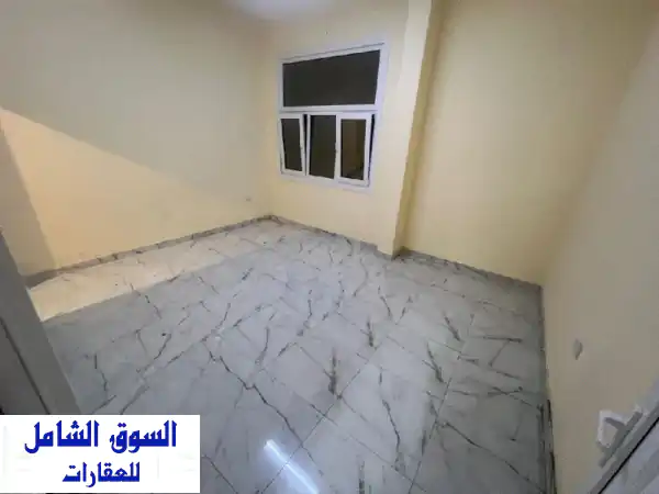 شقة للإيجار في العين - عشارج | غرفتين وصالة | 35 ألف...