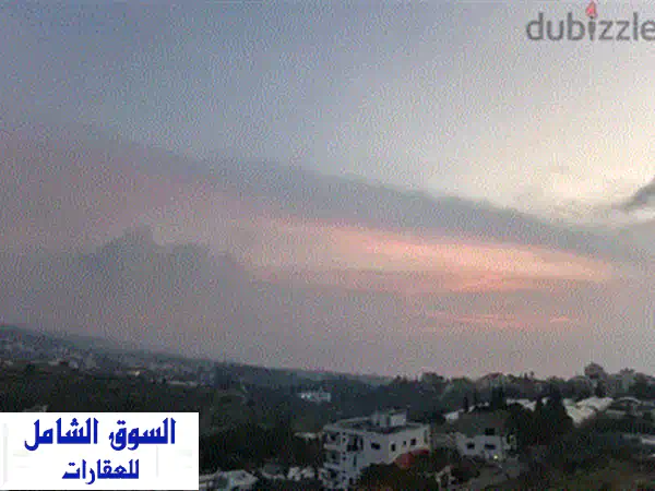 شقة فاخرة للبيع في جبيل - إطلالة خلابة ومساحة واسعة!