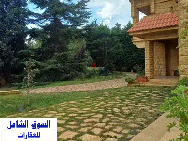 فيلا فاخرة للبيع في العياط بإطلالة بحرية بانورامية - مساحة 1300 متر مربع + حديقة + مسبح