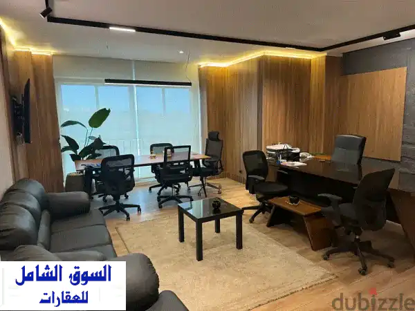 مكتب إداري فاخر للإيجار على طريق الدائري – جاهز...