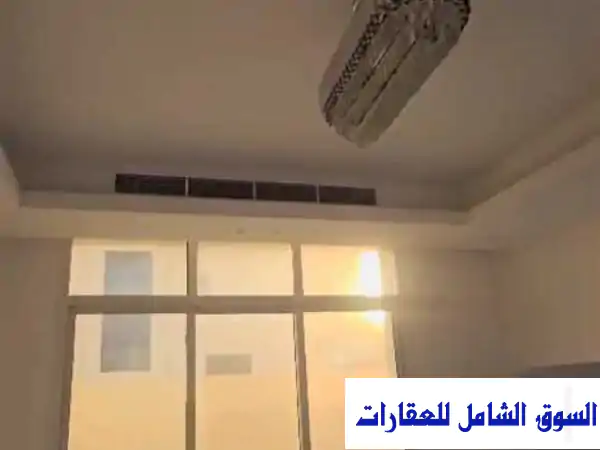 فيلا فاخرة للإيجار في الياسمين، عجمان - مساحة واسعة وموقع متميز!