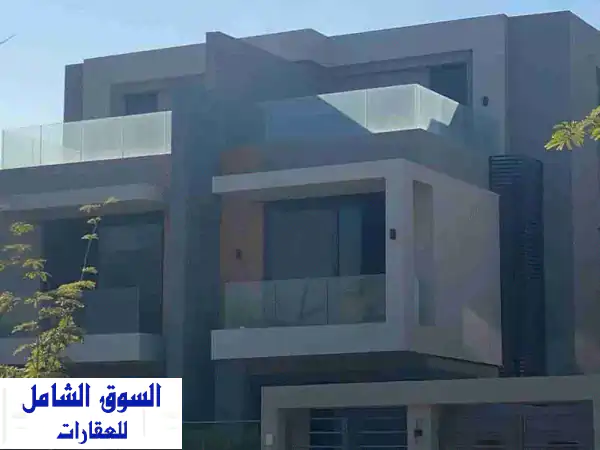 استلم فوراً توين هاوس فاخر بباتيو كازا الشروق! خصم 20%...