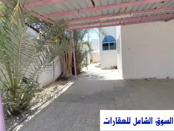 بيت شعبي فاخر للإيجار في الذخيرة - مساحة واسعة وقريب من الحديقة والمسجد!