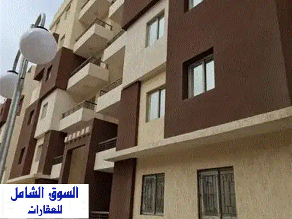 شقة للبيع - أول صف على طريق السويس! أمام العاصمة الإدارية الجديدة