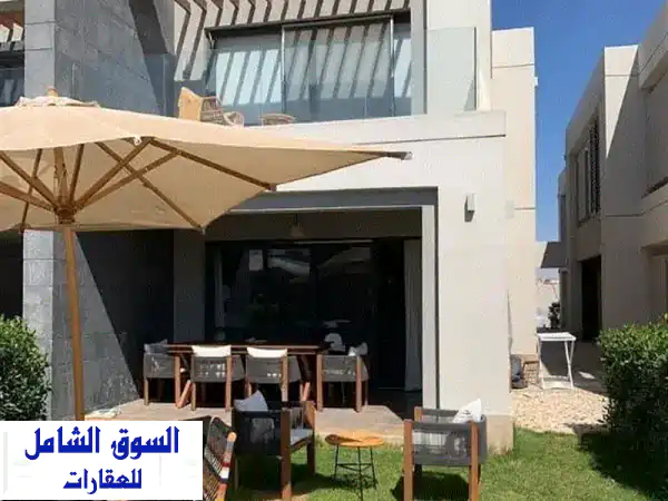 فيلا بحرية فاخرة للبيع في لافيستا رأس الحكمه -...