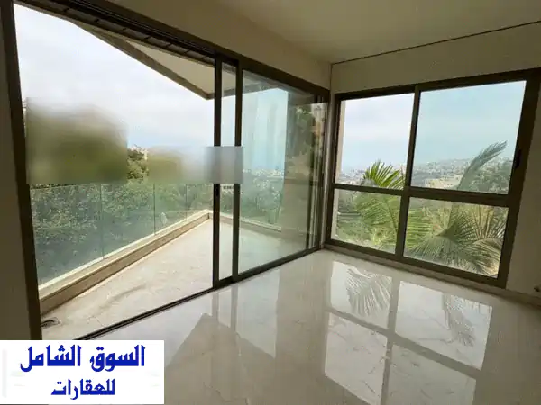 شقة فاخرة للبيع في منطقة بعبدا الراقية - تراس واسع (BA179)