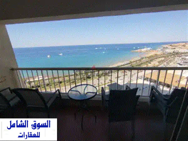استمتع بعطلة لا تُنسى! شاليه فاخر بـ بورتو السخنة مع ألعاب مائية ضخمة!