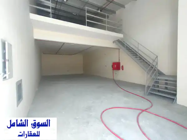 مستودع 2500 قدم مربع بميزانين - جديد! أول ساكن -...