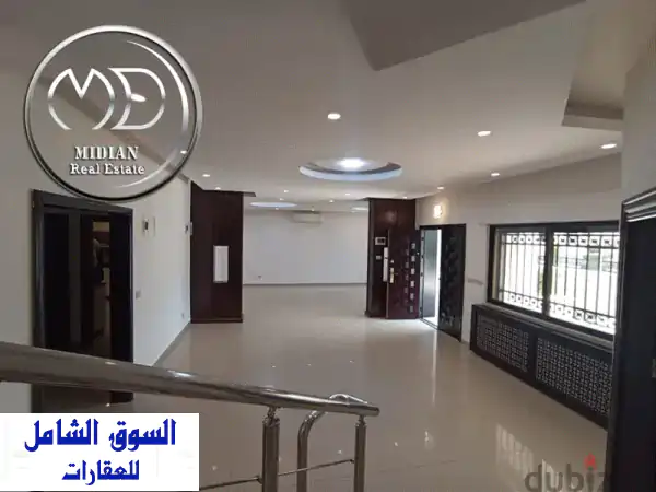 فيلا دوبلكس فاخرة للايجار في الصويفية - مساحة...