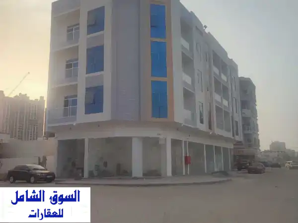 بناية تجارية وسكنية فاخرة للبيع أو الإيجار في عجمان - البستان | فرصة استثمارية مميزة