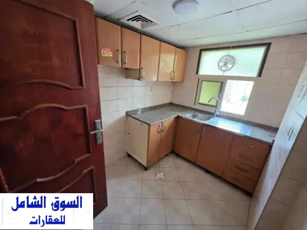 شقة فاخرة غرفتين وصالة للإيجار السنوي - كورنيش عجمان | إطلالة بحرية خلابة!