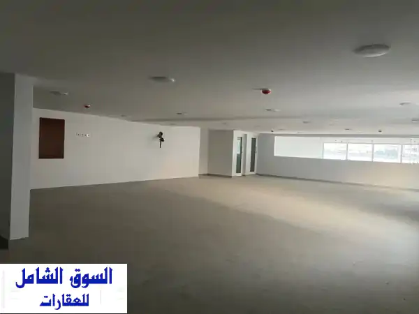 معرض تجاري فاخر للإيجار في القدم - موقع مميز على...
