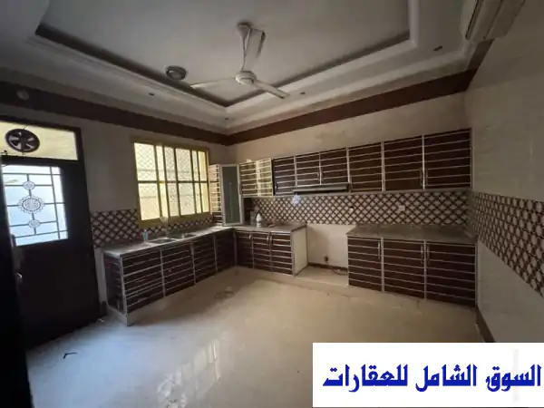 فيلا فاخرة للإيجار في المويهات، عجمان | مساحة واسعة، تصميم أنيق