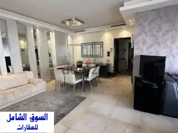 شقة فاخرة للإيجار في الحمرا - موقع متميز ومساحة واسعة!