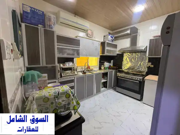 شقة فاخرة مفروشة بالكامل للبيع في جدة - غرفتين نوم و 3 حمامات!
