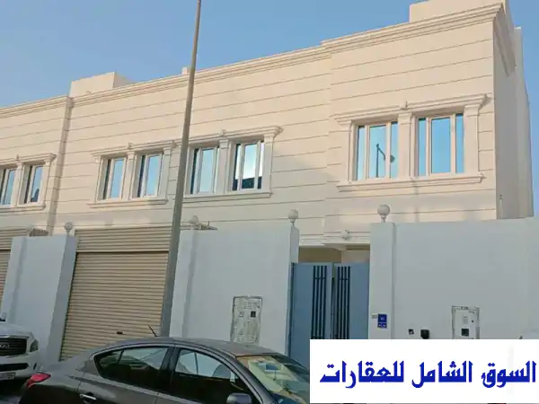 فرصة استثمارية ذهبية! فلتين متلاصقتين بالوكرة -...