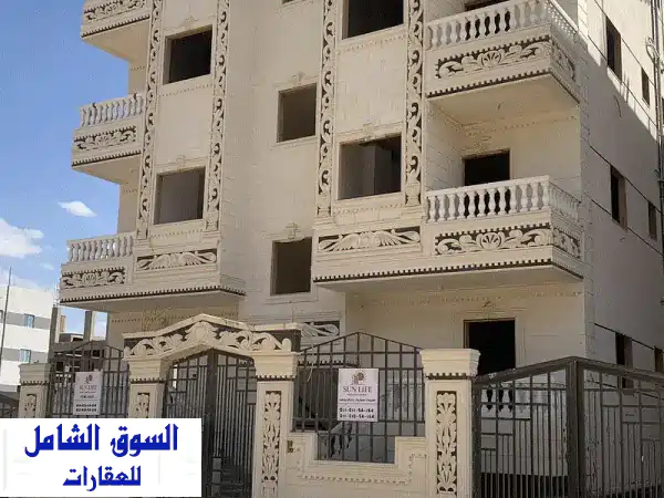 دوبلكس فاخر 270م² + حديقة خاصة 100م² في قلب المربع...