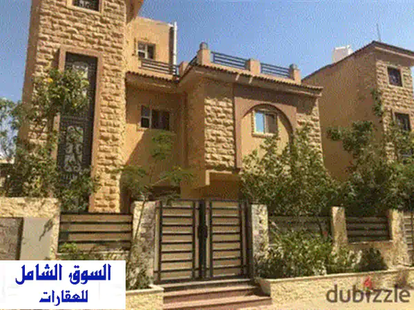 فيلا توين هاوس فاخرة للبيع في كمبوند الخمائل | إطلالة خلابة وسعر لا يُقاوم!