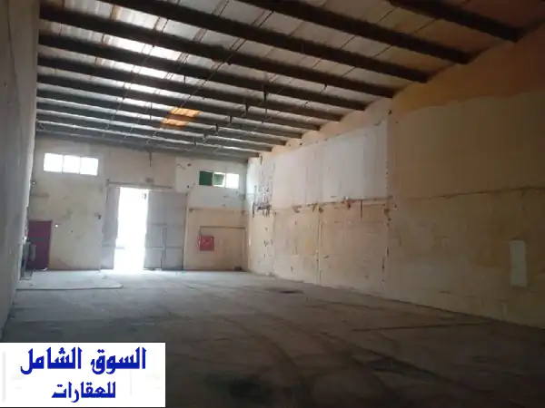 مستودع 2500 قدم² للإيجار في عجمان الصناعية 1 - مثالي لجراج أو منجرة!