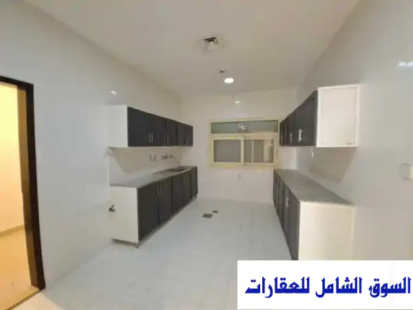 شقة فاخرة للإيجار في الجابرية - 3 غرف نوم + بلكونة + مواقف سيارات! 650 د.ك