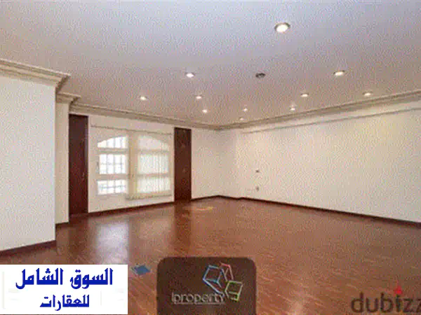 محل تجاري فاخر للإيجار في سموحة - جراند فيو | 372م² | فرصة استثمارية مميزة