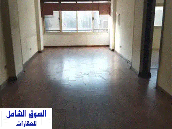 شقة مفروشة فاخرة للإيجار - كورنيش الملك الصالح | إطلالة ساحرة!