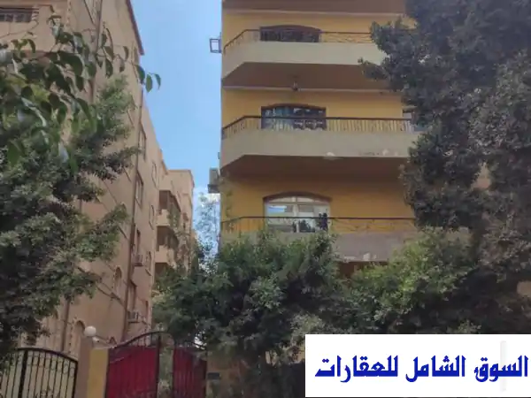 فيلا فاخرة للبيع في 6 أكتوبر - حي ثالث - تقسيط مميز!
