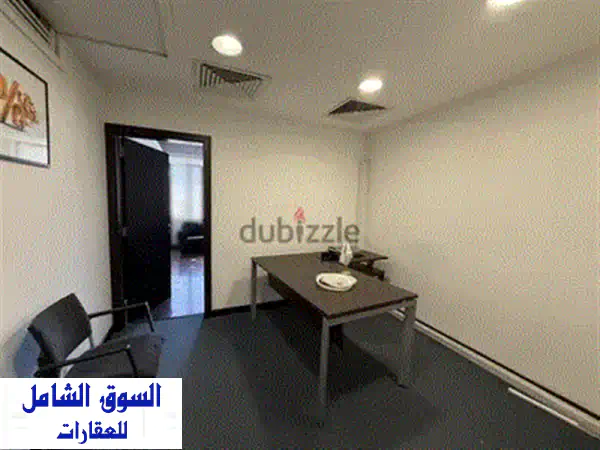 مساحة عرض واسعة للإيجار في منطقة الدورة المميزة - فرصة استثمارية لا تُفوّت!