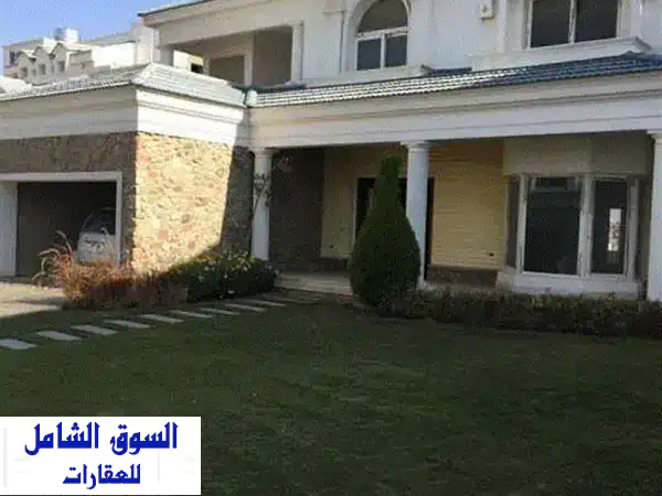 فيلا فاخرة 900م² في كمبوند ماونتن فيو ٢ بالتجمع الخامس...