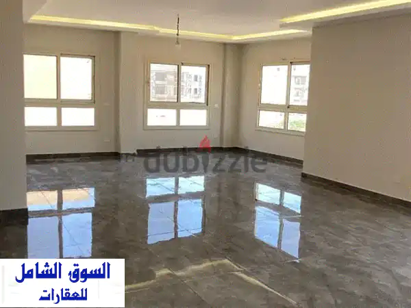 شقة فاخرة للإيجار في قلب السياحية الشمالية - خلف...