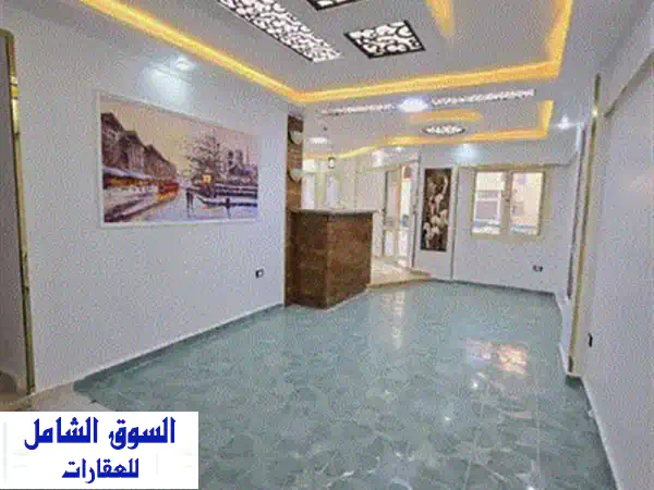شقة للبيع في شاطئ النخيل - العجمي |  قلب الخدمات، دقائق من البحر!
