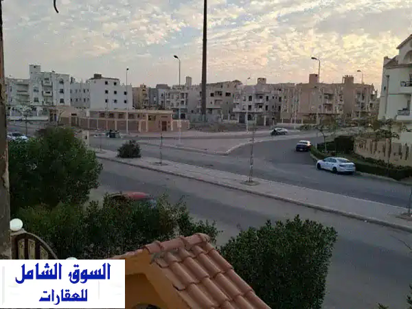 شقة فاخرة 200م² للبيع في الشيخ زايد - فرصة...