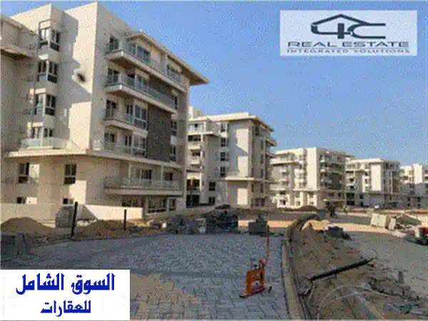 شقة للبيع في كمبوند ذا سكوير - استلام فوري! فيو لاجون مميز بسعر لا يقاوم