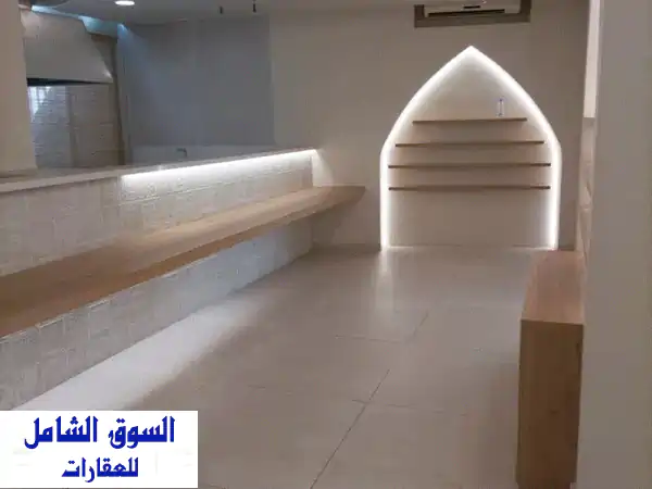 محل تجاري فاخر 120 متر مربع في قلب بدارو، بيروت -...