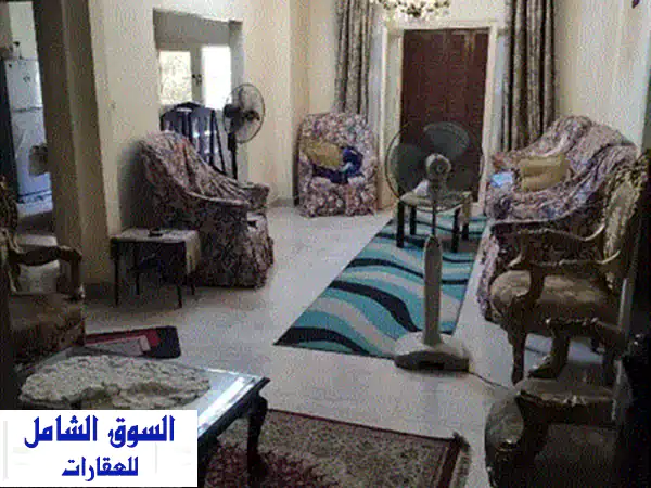شقة 200 متر² فاخرة بالتجمع الخامس - جاهزة للسكن! تقسيط مميز بجوار الجامعة الأمريكية