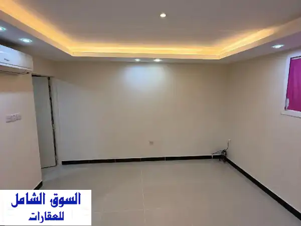 استوديو فاخر للإيجار في الصاروج، العين - مدخل خاص...