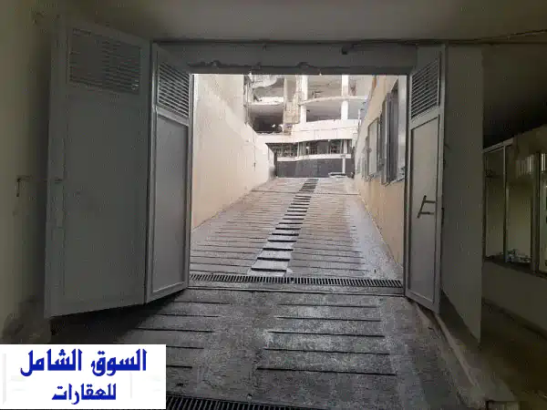مستودع تجاري فاخر للبيع في الطيونة - مساحة 1200م²،...