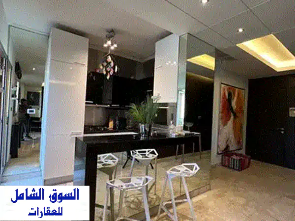شقة دوبلكس مفروشة ٣٠٠ متر + تراس ٨٠ متر في النّكاش، إطلالة خلابة!