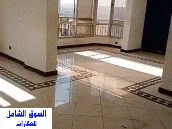شقة فاخرة ٣ غرف نوم بواجهة أمامية خلابة على...