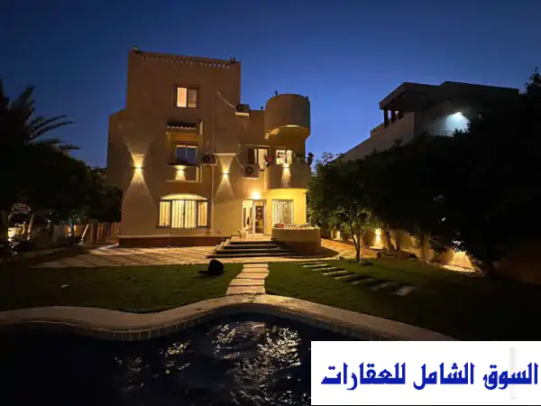 فيلا فاخرة للبيع في كمبوند الحياة ريزيدنس - الشروق...